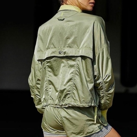 New Free People FP Movement Opal Green Mist Workout Windbreaker Jacket Medium - Picture 7 of 15